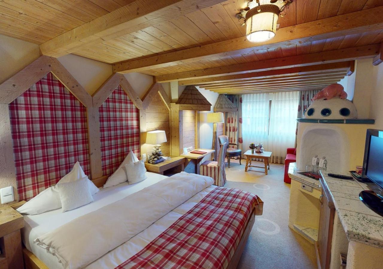 Wellnesshotel ...Liebes Rot-Flueh هالدينسي الغرفة الصورة